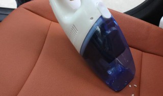 汽车小吸尘器怎么使用（轿车吸尘器怎么用）
