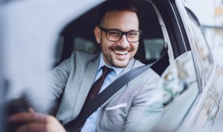 报警器一直响怎么关掉（烟雾报警器一直响怎么关掉）