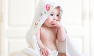 带火字旁和木字旁的女孩名字（带有火字旁和木字旁的女孩名）