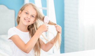 含金字旁的字女孩名字（取名字女孩大全含有金字旁）