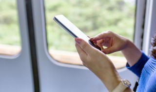 苹果手机相片怎么显示日期 苹果手机拍照片怎么显示日期