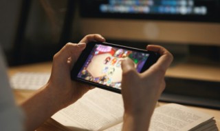 武装突袭如何切换第三人称（武装突袭怎么调第三人称）