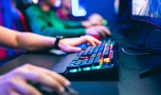 影之诗如何切换卡背（影之诗在哪里更换卡背）