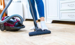 强化木地板如何选购(购买强化木地板应该注意些哪些地方)