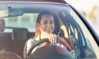 怎么开车窗 怎么开车窗最凉快