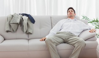 家里的旧沙发怎么处理（家里的旧沙发怎么处理?七招来助你变废为宝）