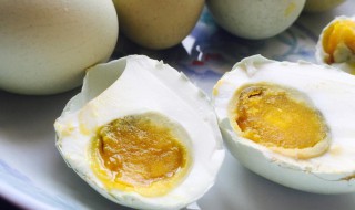 生咸鸭蛋怎么吃 咸鸭蛋怎么吃