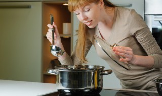 猪蹄汤怎么煲好吃 猪蹄汤怎样炖才好喝