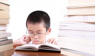 好听男孩古风的名字(100个好听的古风男孩名字)