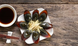 凉拌皮蛋怎样做最好吃 凉拌皮蛋正宗最好吃的做法