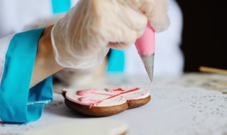 送老婆礼物写什么字好 给老婆送礼物刻什么字好