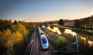 高铁首发站提前多久上车 高铁发车前几小时可以进站