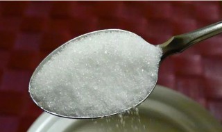 白糖放在油里炒为什么会变黄 白糖用油炒了以后为什么就变成黑的