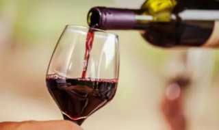 吃葡萄或喝葡萄酒有什么好处 吃葡萄对喝酒有什么好处