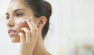 细肤水的正确使用方法（细肤水是干什么用的）