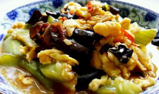 西红柿鸡蛋木耳能一起吃吗 木耳和鸡蛋西红柿能一起吃吗