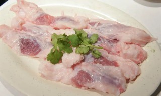 猪脚筋怎么做给宝宝吃(小孩吃猪脚筋煲汤做法大全集)