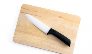 塑料菜板去污渍有哪些窍门（塑料菜板污渍怎么能除掉）