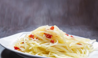 土豆丝怎么烧好吃（土豆丝怎么烧好吃又脆）