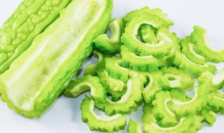 苦瓜怎么烧好吃 苦瓜怎么炒好吃又简单的做法