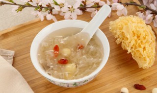 银耳怎么烧（银耳怎么烧才能出胶）