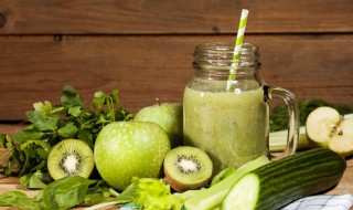 求最多最新的水果榨汁配方(果汁榨汁配方)