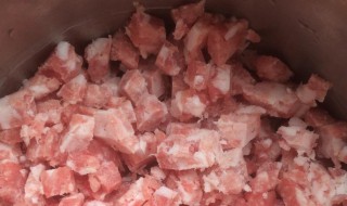 冻肉馅如何快速解冻（冻肉馅如何快速解冻,用微波炉）