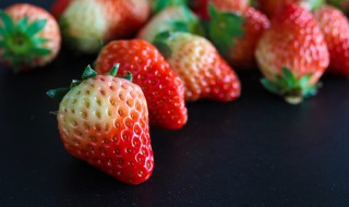 阳台种草莓用什么土 栽种草莓用什么土