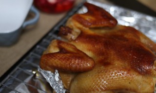 烤鸡在烤箱烤多长时间 烤箱烤鸡一般得烤多长时间