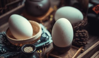 高压锅煮鹅蛋开锅几分钟熟 煮鹅蛋开了锅,小火几分钟就熟了