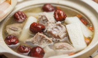 微波炉炖排骨汤做法（微波炉炖排骨汤多长时间）