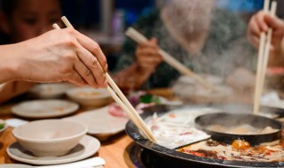 柠檬鱼火锅底汤的做法（柠檬鱼片的汤底怎样做）