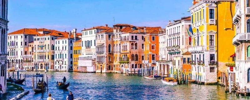 威尼斯是怎么建在水上的 水上城市威尼斯怎么建成的