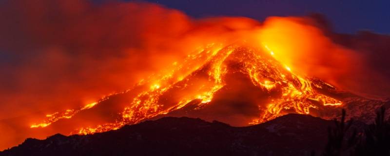 火山里面有什么东西 火山里面有什么东西图片