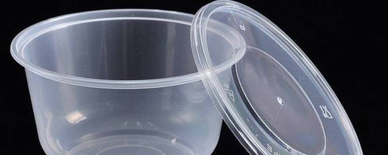 塑料碗用耳朵听是什么声音（塑料碗用鼻子闻用耳听的特点）