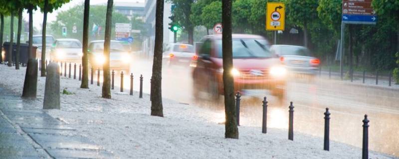 雨天对我们生活的影响有哪些 雨天对我们生活的影响有哪些二年级