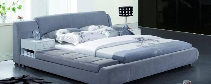 夏天床上有小虫子怎么消灭（夏天床底下有虫子怎样消灭）