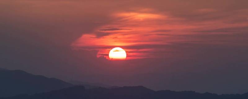 天气热的注意事项提醒 天气热的注意事项提醒信息