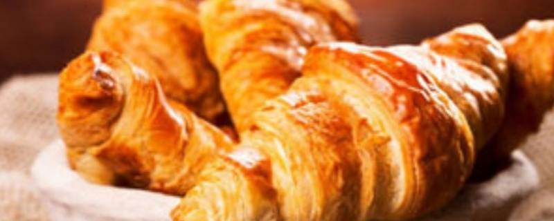 面包上有白霜是坏了吗（面包边上有白色类似于霜）