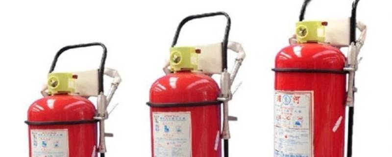 手提8kg干粉灭火器有效喷射距离（8kg手提式干粉灭火器喷射距离）