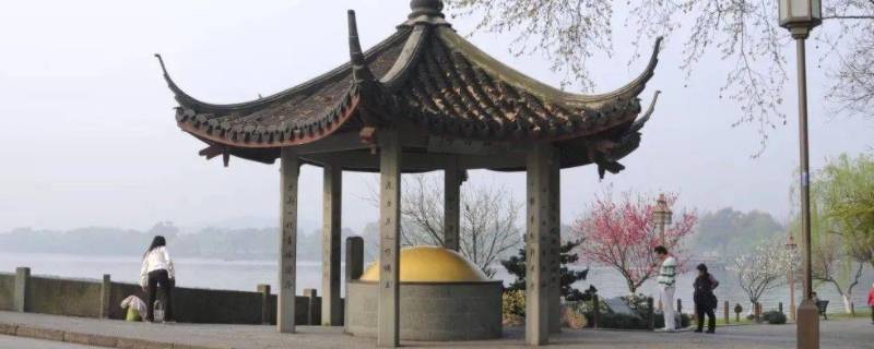 慕才亭可以坐吗（慕才亭游客）