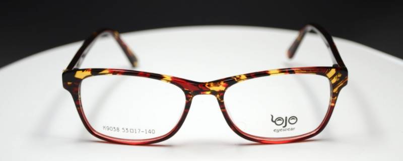 眼镜生锈变绿怎么处理（眼镜生锈变绿是什么原因）