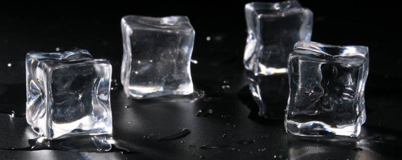 如何冻出透明的冰块（怎么样才能冻出透明的冰块）