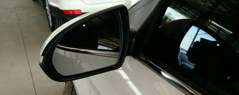 领动后视镜折叠在哪 领动后视镜自动折叠开关在哪里