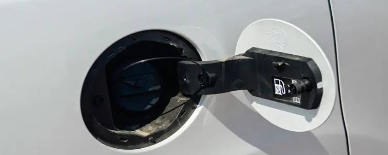 哈弗h4油箱多少升（哈弗h3的油箱是多少升）