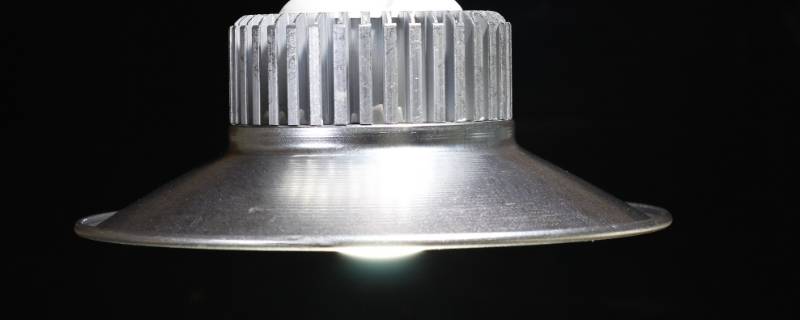 30瓦的灯一天多少度电？（30瓦的节能灯一天多少度电）