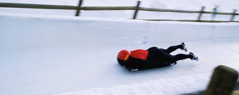 钢架雪车项目在2002年什么奥运会上（钢架雪车项目在2002年什么奥运会上运动员需要多长时间）