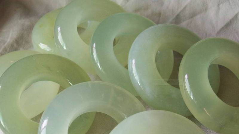 什么是岫玉 什么是岫玉180料