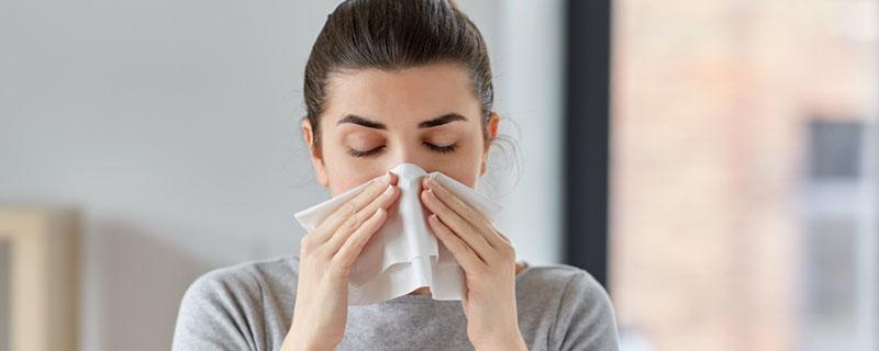 生理盐水洗鼻子可以预防新冠肺炎吗（用生理盐水洗鼻子可预防新冠病毒）