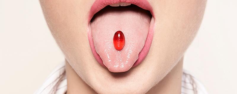 舌尖红有烧灼感是什么原因 舌尖红有烧灼感是什么原因吃什么药